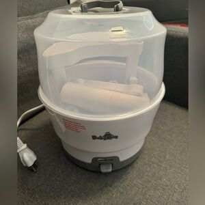 Baby bottle sterilizer